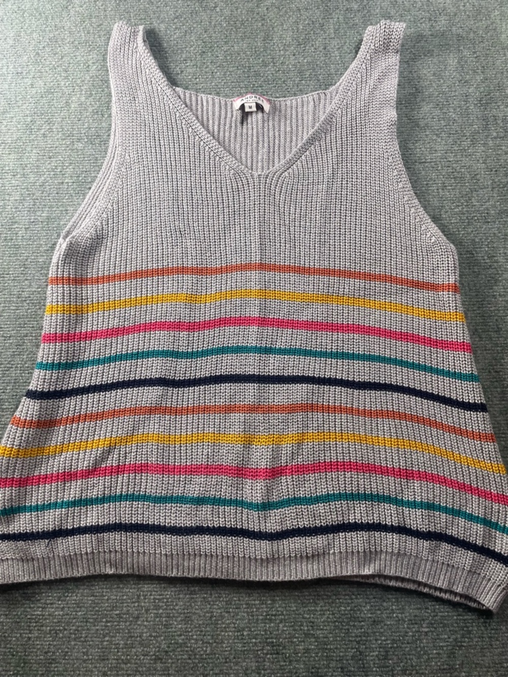ANDRÉE BY UNIT Light Gray Ribbed V-Neck Tank